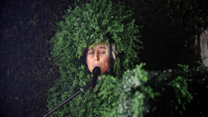 Nina Sarnelle singing